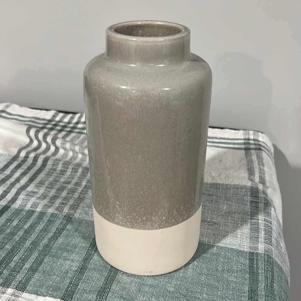 Magnolia Vase